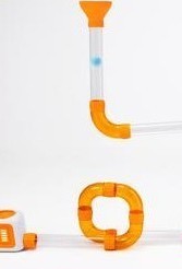 Build with a round loop under a staircase of tubes